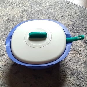 Tupperware Soup Bowl and Ladle